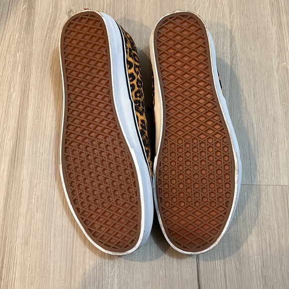 Vans - Picture 6 of 6